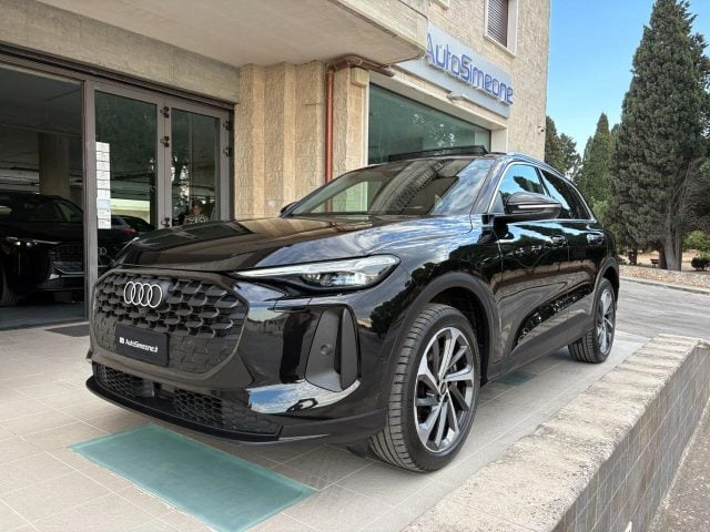 Audi Q5 2.0 TDI mHEV+ S tronic quattro Business Advanced, del 2026, 18.871 km, in vendita a Carovigno (BR)