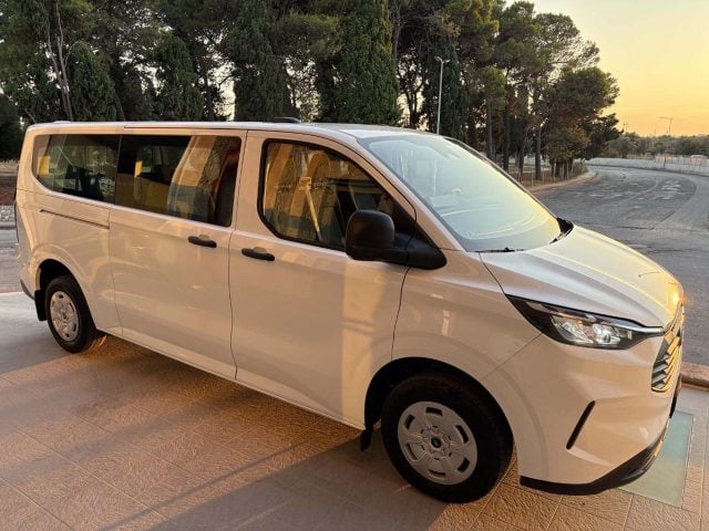 Ford Transit Custom 2.0 EcoBlue 136CV PL Combi Trend 9 POSTI - foto 3 di 4