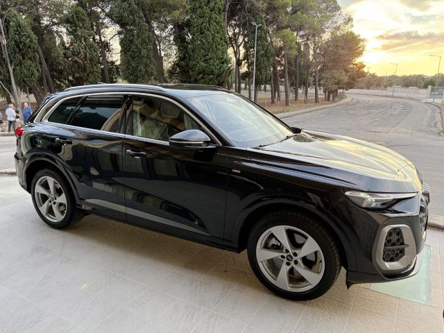 Audi Q5 2.0 TDI mHEV+ S tronic quattro S line edition - foto 3 di 4