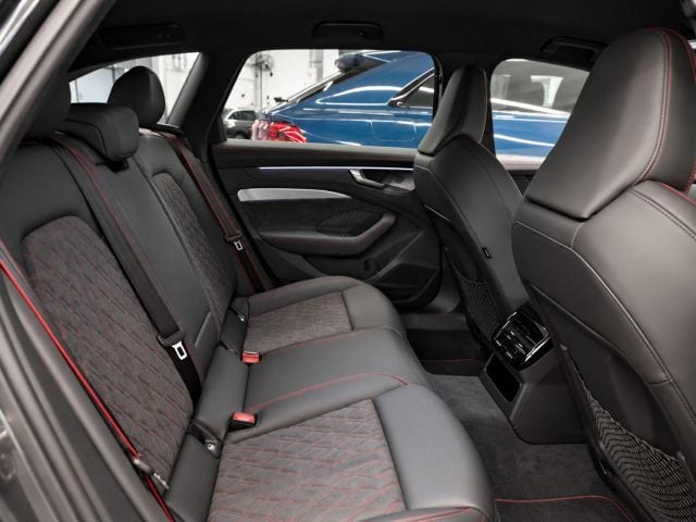 Audi A6 Avant 2.0 TDI mHEV+ S tronic quattro S line edition one - foto 4 di 4