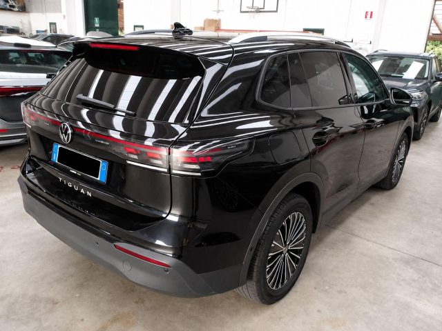 Volkswagen Tiguan 2.0 TDI 150 CV DSG Life CERCHI 18''-RETROCAMERA - foto 3 di 4