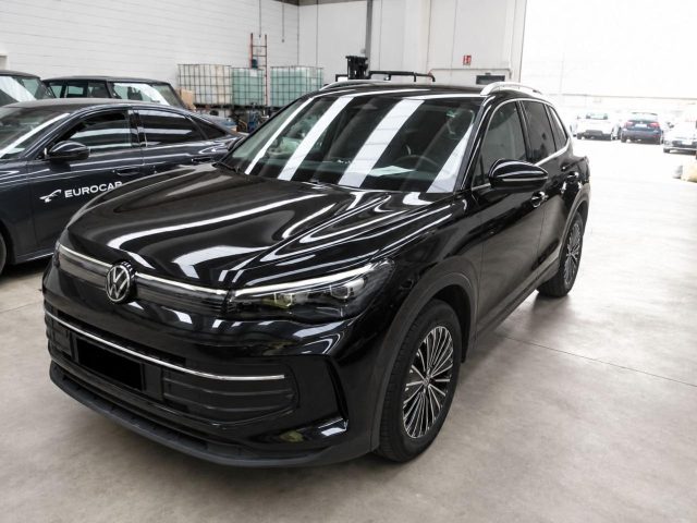 Volkswagen Tiguan 2.0 TDI 150 CV DSG Life CERCHI 18''-RETROCAMERA - foto 2 di 4
