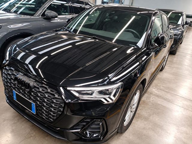 Audi Q3 SPB Sportback 35 TDI S tronic S line edition - foto 2 di 4