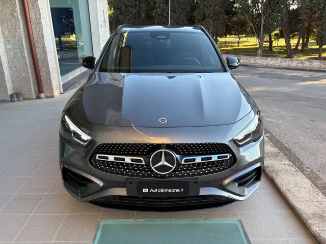 Mercedes-Benz GLA 250 e hybrid EQ AMG Line Premium Pack Night. - foto 2 di 4