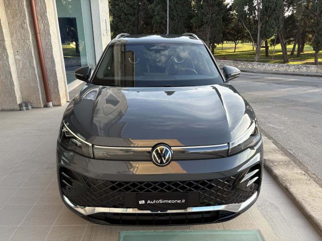 Volkswagen Tiguan 2.0 TDI 150 CV DSG R-Line - foto 2 di 4
