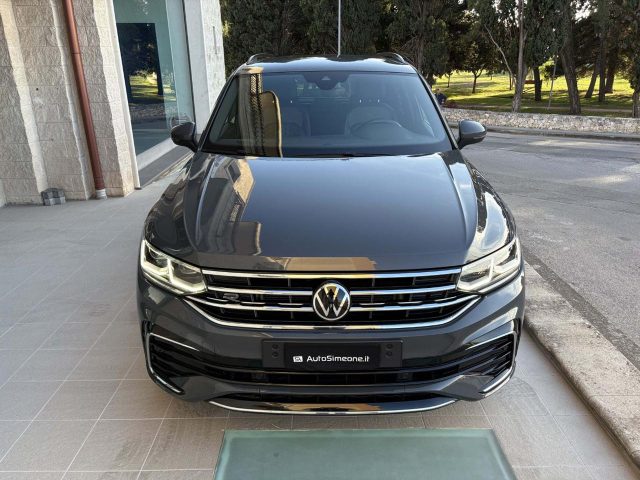 Volkswagen Tiguan 2.0 TDI 150 CV SCR DSG R-Line - foto 2 di 4