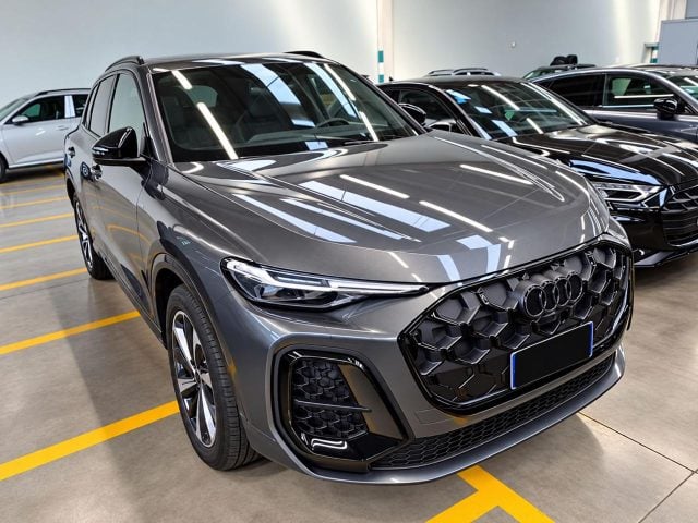 Audi Q5 TDI 150 kW mHEV+ S tronic quattro S line edition., del 2025, 27.446 km, in vendita a Carovigno (BR)