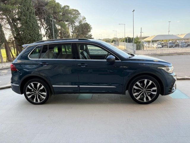 Volkswagen Tiguan 2.0 TDI 150 CV SCR DSG R-Line CERCHI DA 20'' - foto 4 di 4
