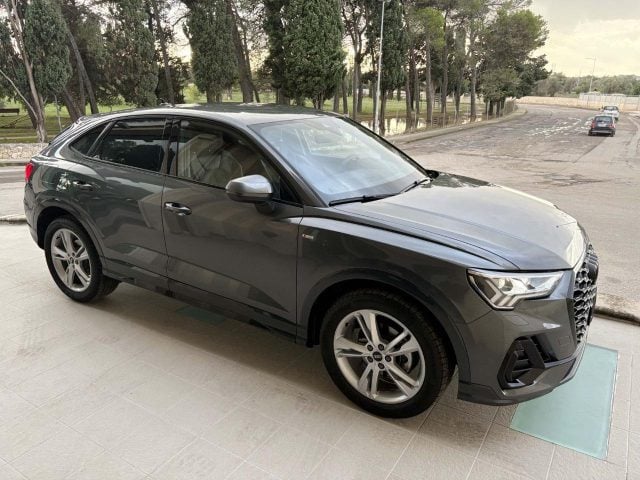 Audi Q3 SPB Sportback 35 TDI S tronic S line edition - foto 3 di 4