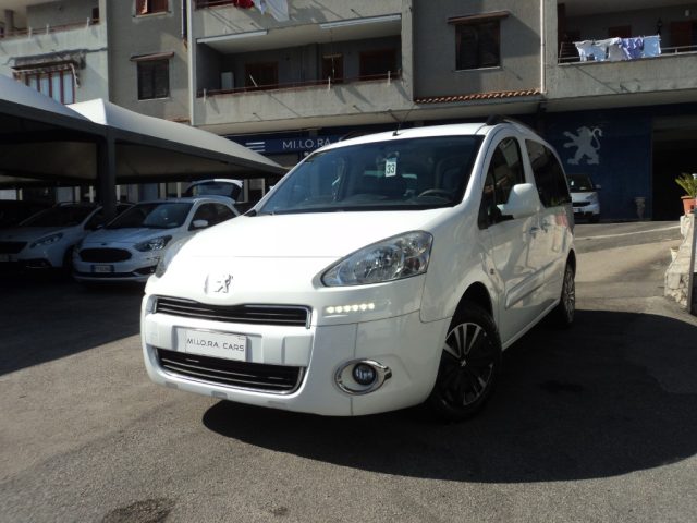 Peugeot Partner Tepee 1.6 HDi 92CV Active usato a GIUGLIANO IN CAMPANIA