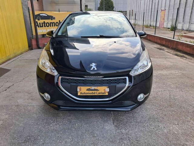 Peugeot 208 1° serie 1.2 VTi 82 CV 5 porte Allure - foto 2 di 4