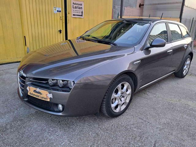 Alfa Romeo 159 1.9 JTDm SW Eco Progression ok neopatentati, del 2010, 190.790 km, in vendita a Bancole (MN)