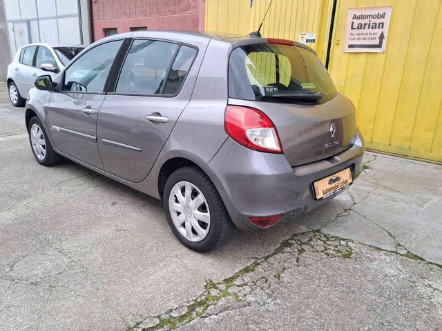 Renault Clio 1.2 16V 5 porte Luxe ok neopatentati - foto 2 di 4