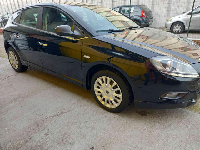 Lancia Delta 1.6 MJT DPF 105 CV Silver NEOPATENTATI - foto 3 di 4