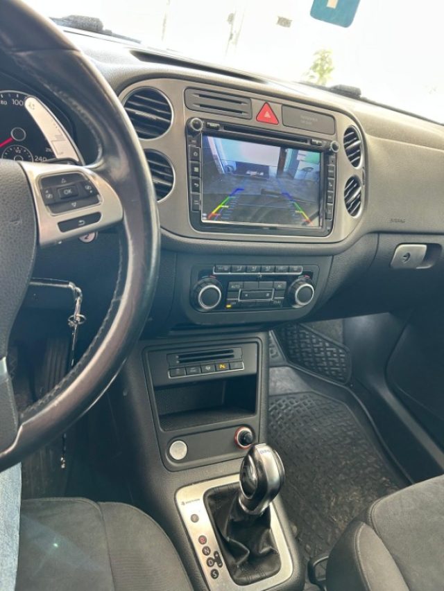Volkswagen Tiguan 2.0 TDI DPF 4MOTION DSG R-Line usato a ROSARNO