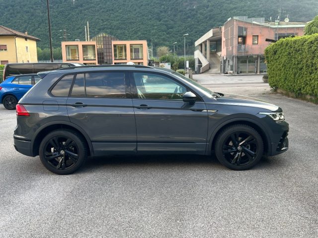 Volkswagen Tiguan 2.0 TDI 150 CV SCR DSG R-Line - foto 3 di 4