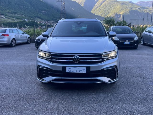 Volkswagen Tiguan 2.0 TSI DSG 4MOTION R-Line usato a ALA