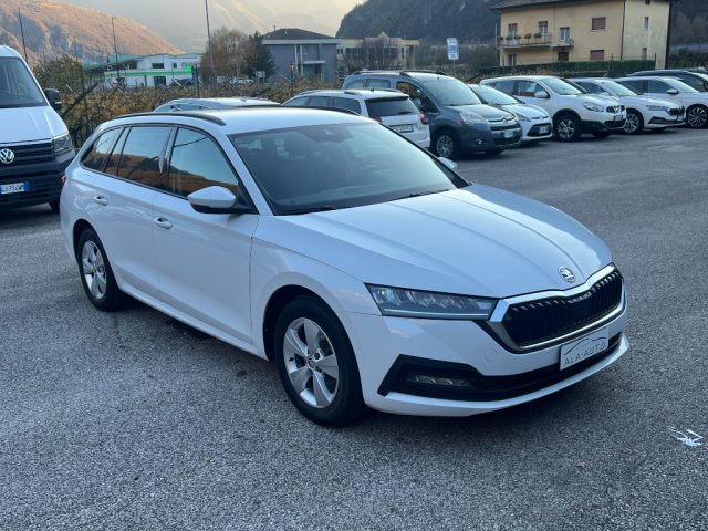 Skoda Octavia SCOUT 4X4 - foto 2 di 4