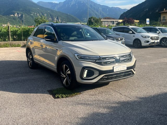 Volkswagen T-Roc 2.0 TDI SCR 150 CV DSG 4MOTION R-Line - foto 2 di 4