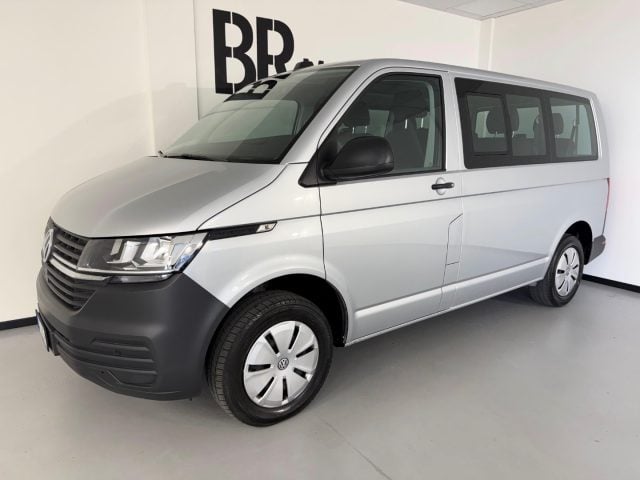 Volkswagen T6.1 Transporter 2.0 TDI 150CV DSG Kombi 9 POSTI " IVA COMPRESA" usato a PARMA