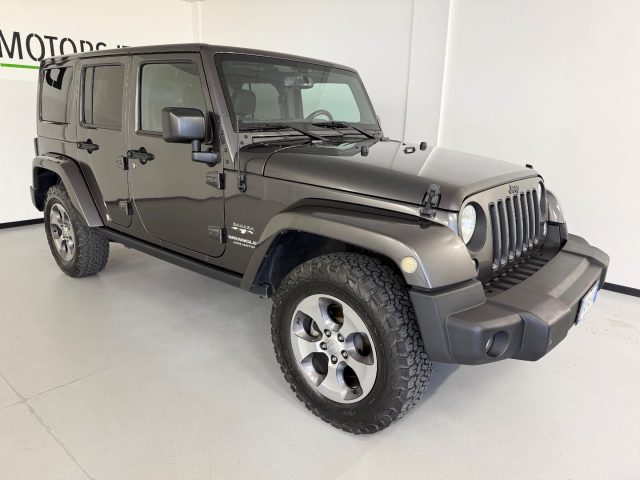 Jeep Wrangler Unlimited 2.8 CRD DPF Sahara Auto E6 - foto 3 di 4