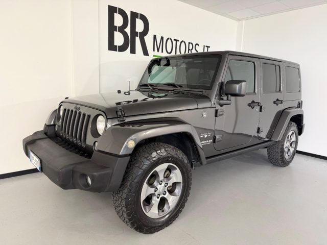 Jeep Wrangler Unlimited 2.8 CRD DPF Sahara Auto E6 usato a PARMA