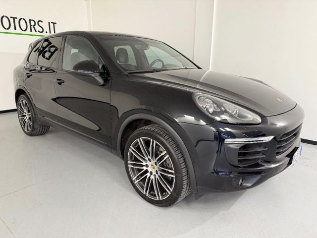 Porsche Cayenne 3.0 Diesel - foto 3 di 4