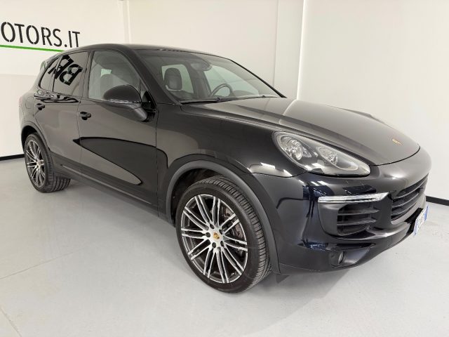 Porsche Cayenne 3.0 Diesel - foto 3 di 4