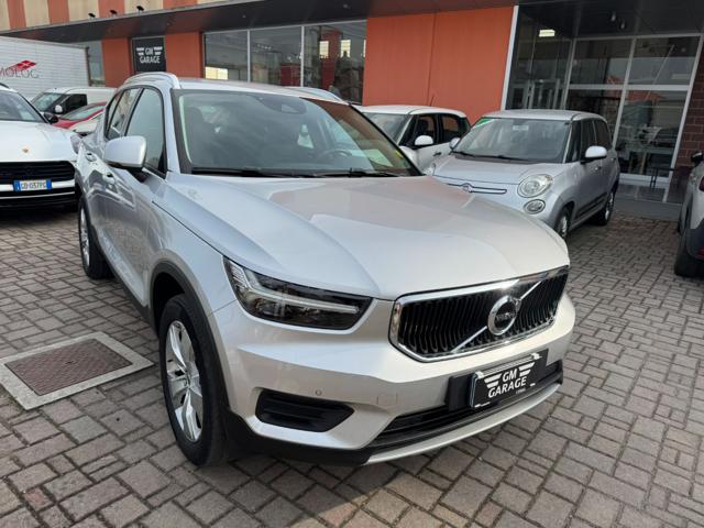 Volvo XC40 D3 AWD Momentum - foto 4 di 32