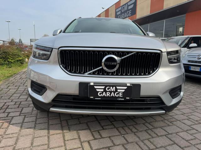 Volvo XC40 D3 AWD Momentum - foto 3 di 32