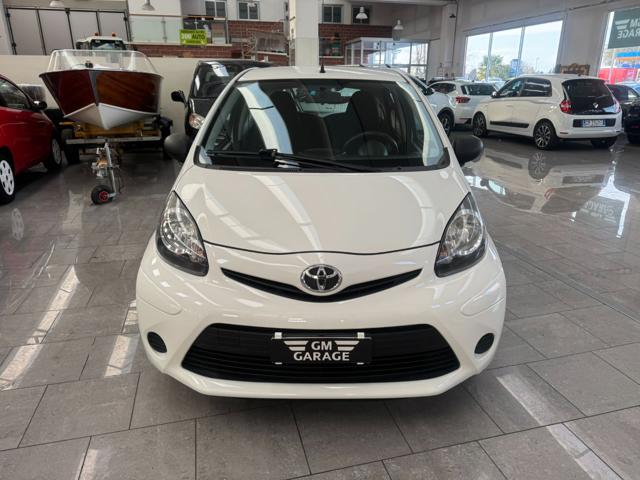 Toyota Aygo 1.0 12V VVT-i 5 porte Active Connect, del 2014, 123.150 km, in vendita a Ossona (MI)