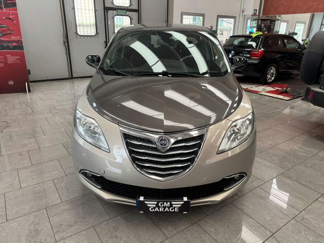 Lancia Ypsilon 0.9 TwinAir 85 CV 5 porte S&S Platinum, del 2012, 70.382 km, in vendita a Ossona (MI)