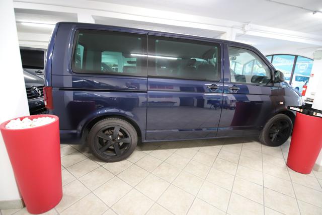 Volkswagen Multivan 2.0 TDI 140CV webasto, del 2010, 241.000 km, in vendita a Manerbio (BS)