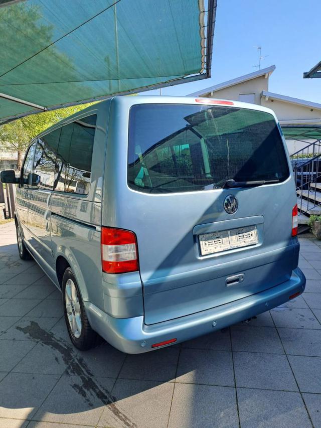 Volkswagen Multivan 2.5 TDI/130cv, del 2007, 259.000 km, in vendita a Manerbio (BS)