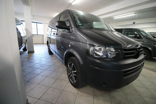 Volkswagen California 2.0 TDI 140cv 9Posti Caravelle PC Navi, del 2010, 248.000 km, in vendita a Manerbio (BS)