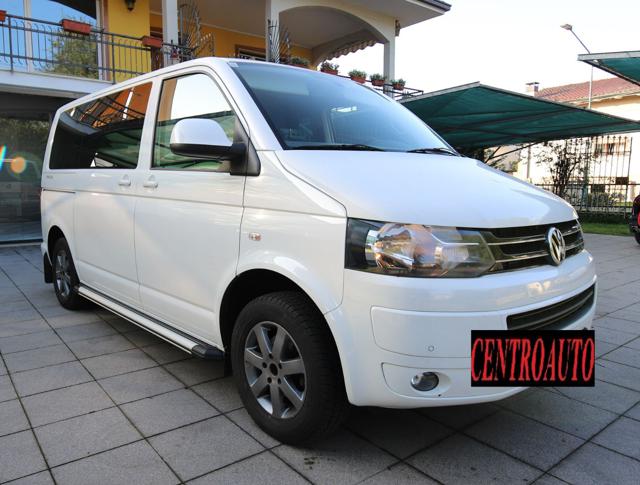 Volkswagen Caravelle 2.0 TDI 140CV 9Posti Caravelle PL, del 2010, 227.000 km, in vendita a Manerbio (BS)