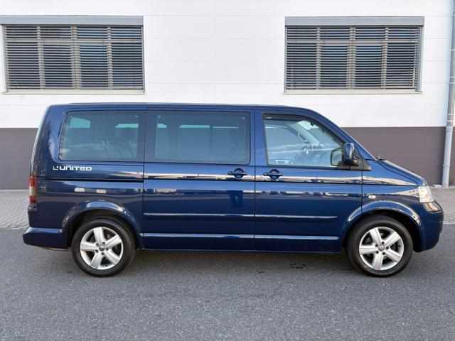 Volkswagen Multivan 2.5 TDI/174cv L'United Navi GT Tavolino Letto, del 2009, 198.000 km, in vendita a Manerbio (BS)