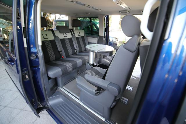Volkswagen Multivan 2.5 TDI/174cv L'United Navi GT Tavolino Letto - foto 2 di 4