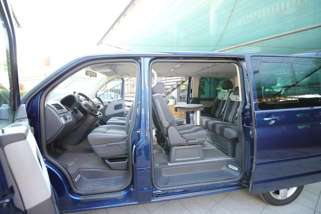Volkswagen Multivan 2.5 TDI/174cv L'United Navi GT Tavolino Letto - foto 4 di 4