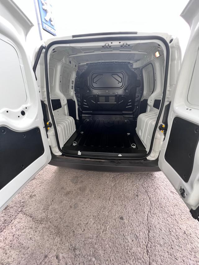 Fiat Fiorino 1.3 MJT 80CV Cargo, del 2022, in vendita a Portoferraio (LI)