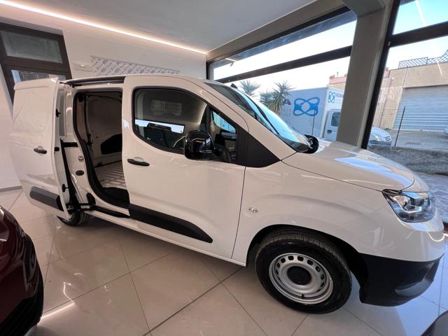 Toyota Proace City 1.2 110 CV S&S PC 4p. Active nuovo a PORTOFERRAIO