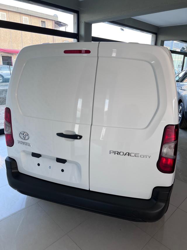 Toyota Proace City 1.2 110 CV S&S PC 4p. Active - foto 4 di 4