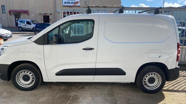 Opel Combo Cargo 1.5 Diesel 100CV S&S PC 1000kg - foto 2 di 10