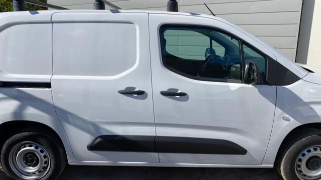 Opel Combo Cargo 1.5 Diesel 100CV S&S PC 1000kg, del 2023, in vendita a Portoferraio (LI)