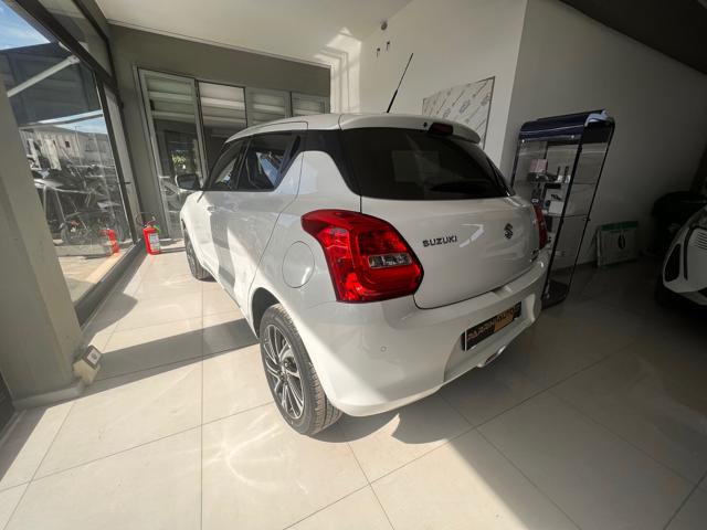Suzuki Swift 1.2 Hybrid CVT Top - foto 2 di 4