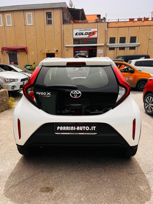 Toyota Aygo X 1.0 VVT-i 72 CV 5 porte Active - foto 3 di 4
