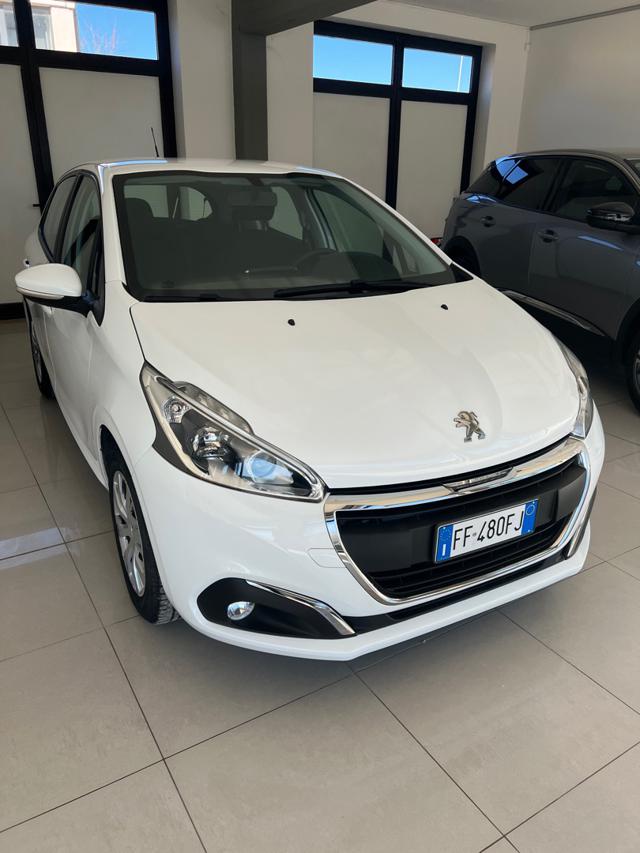 Peugeot 208 PureTech 68 5 porte Active usato a PORTOFERRAIO