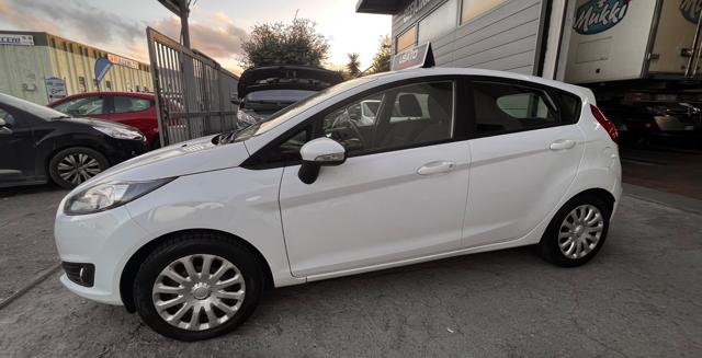 Ford Fiesta 1.2 60CV 5 porte - foto 2 di 4