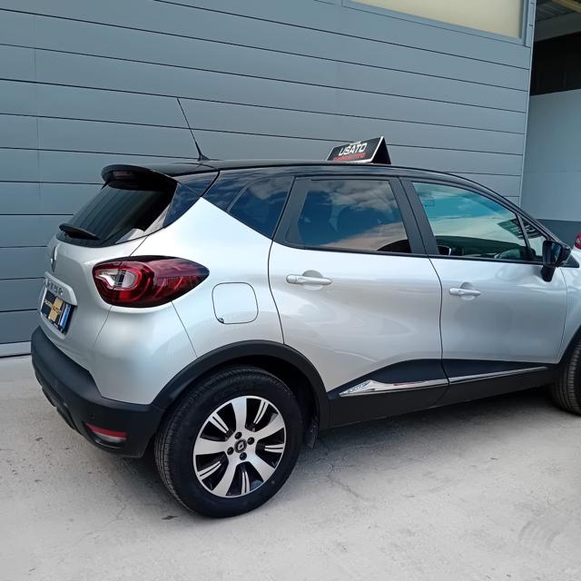 Renault Captur dCi 8V 90 CV Life - foto 2 di 4