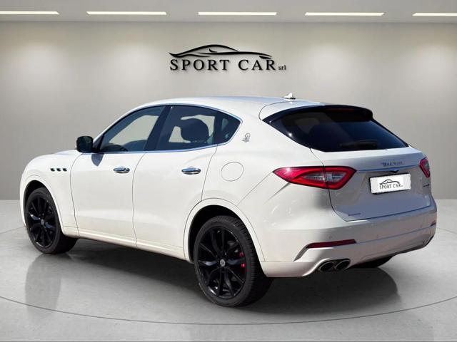Maserati Levante V6 Diesel 275 CV AWD - foto 3 di 4